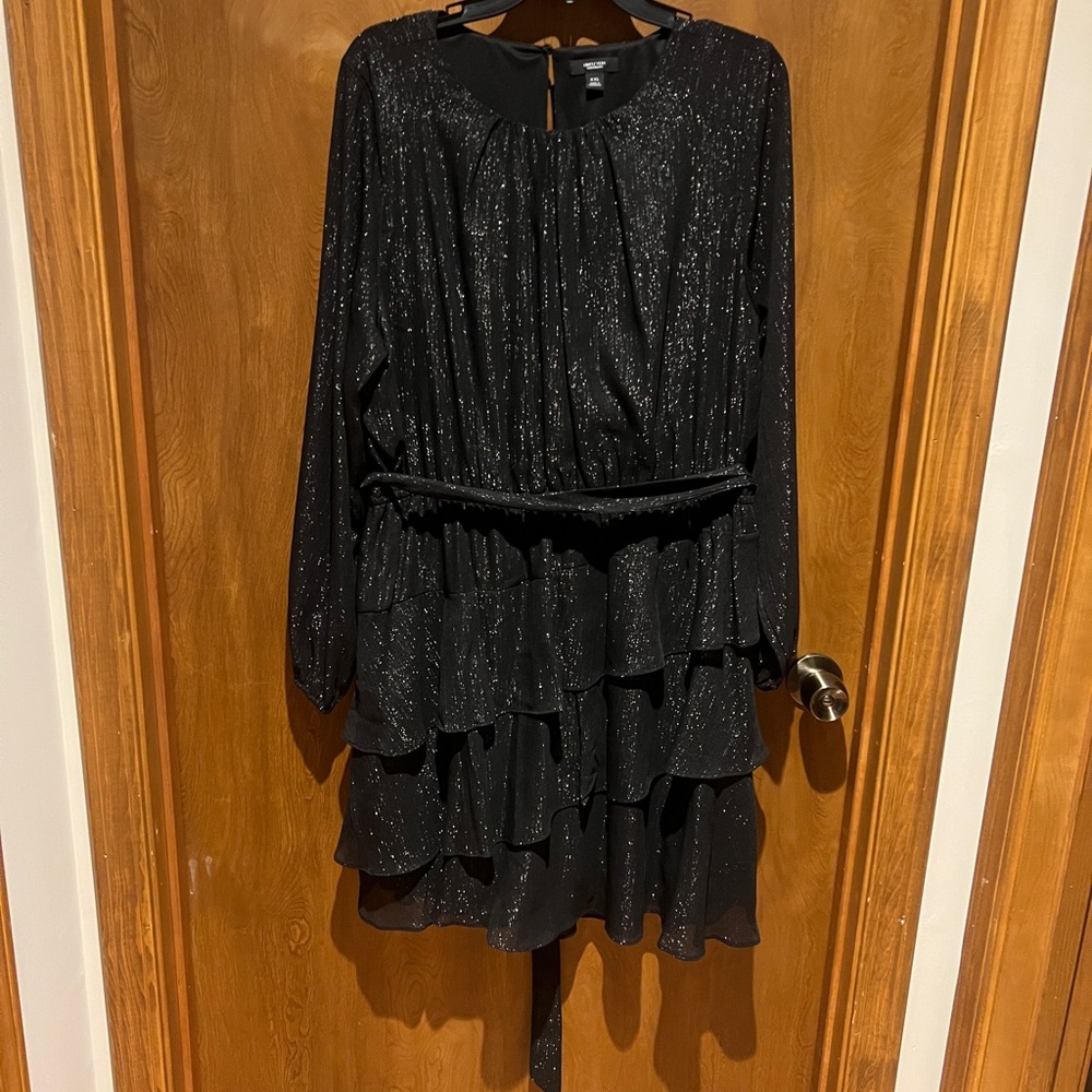 Simply Vera Vera Wang Black Silver Ruffled Tiered Dress